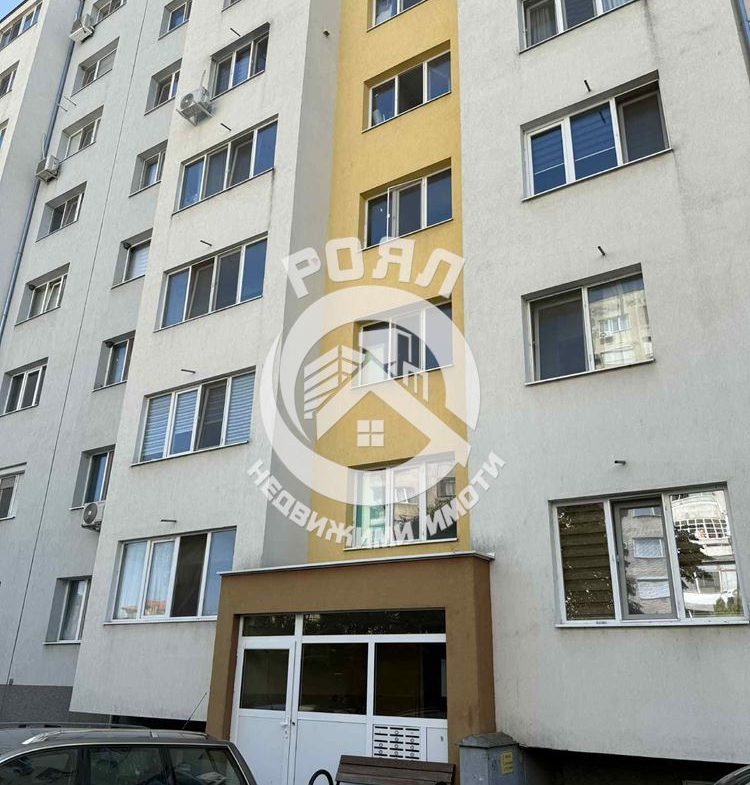 Роял имоти продава апартамент с три отделни стаи в гр. Хасково, кв.Орфей - 0