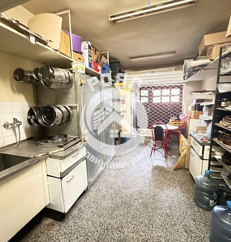 Роял Имоти отдава под наем оборудвана сладкарница в кв. Христо Смирненски, Пловдив - 0