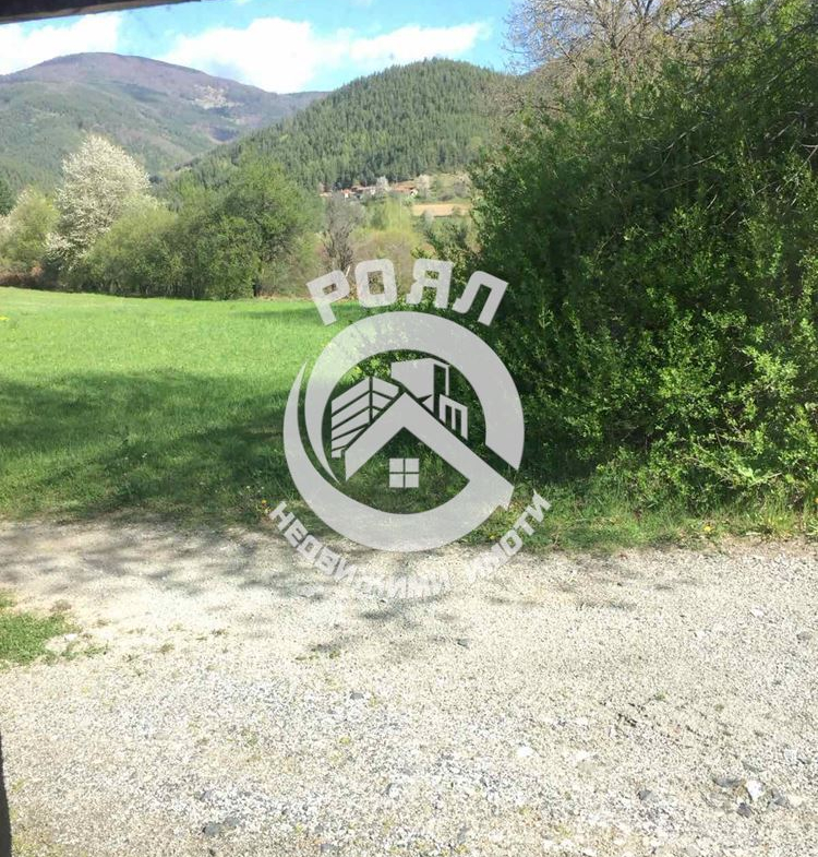 Роял имоти продава къща в с. Глогино, област Смолян - 0