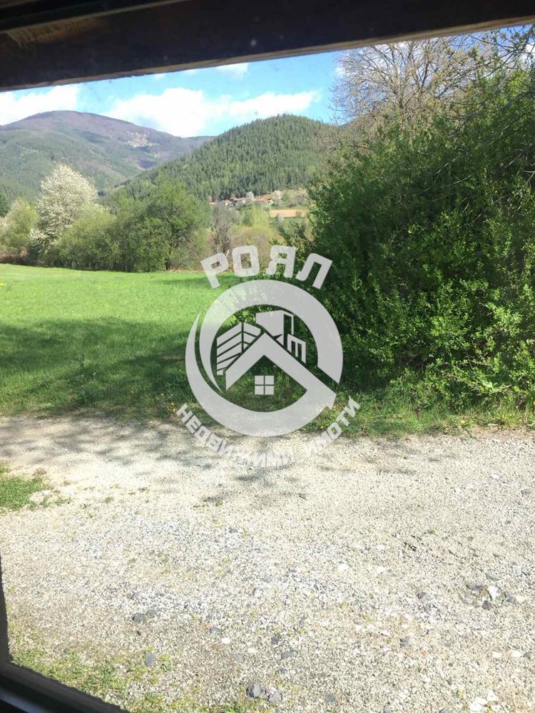 Роял имоти продава къща в с. Глогино, област Смолян - 0