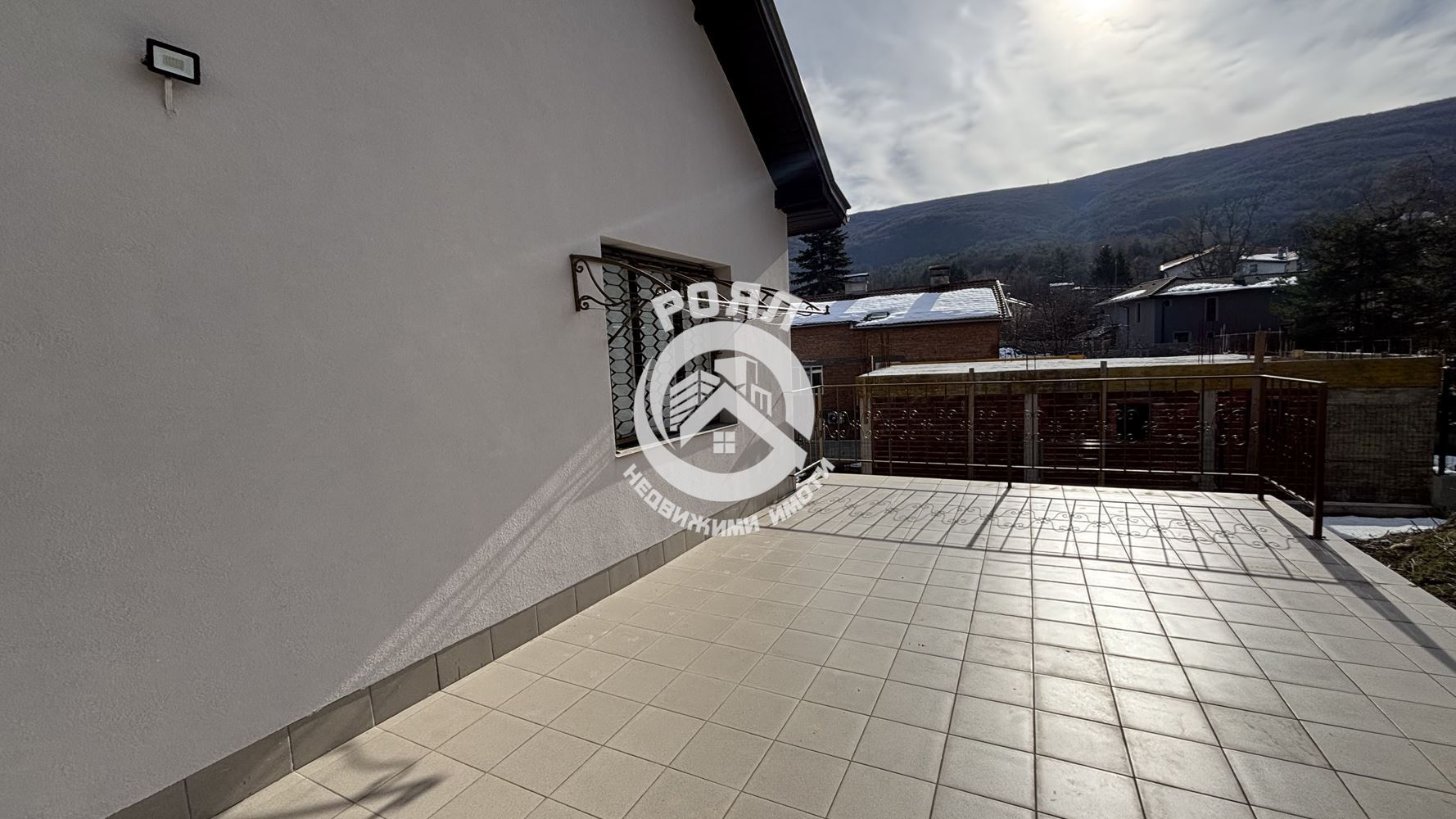 Роял имоти продава двуетажна къща в с.Гълъбово, област Пловдив - 0