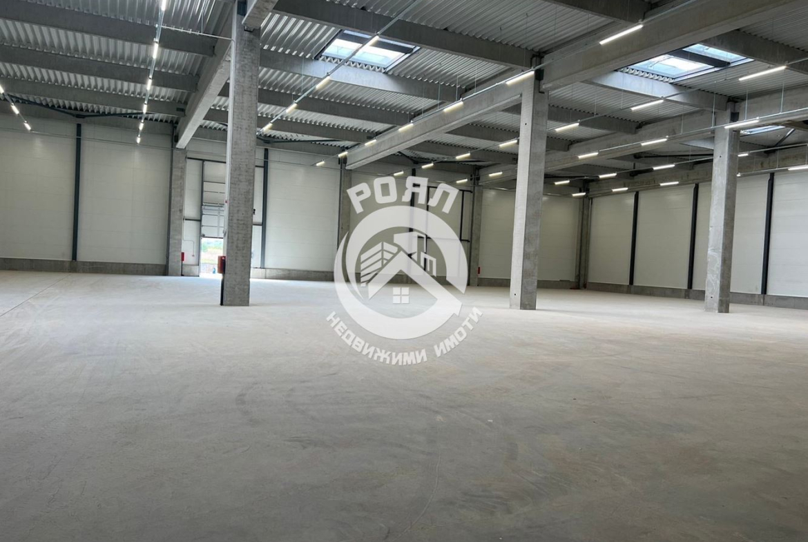 Роял Имоти отдава под наем складове в Индустриална зона Юг гр.Пловдив - 0