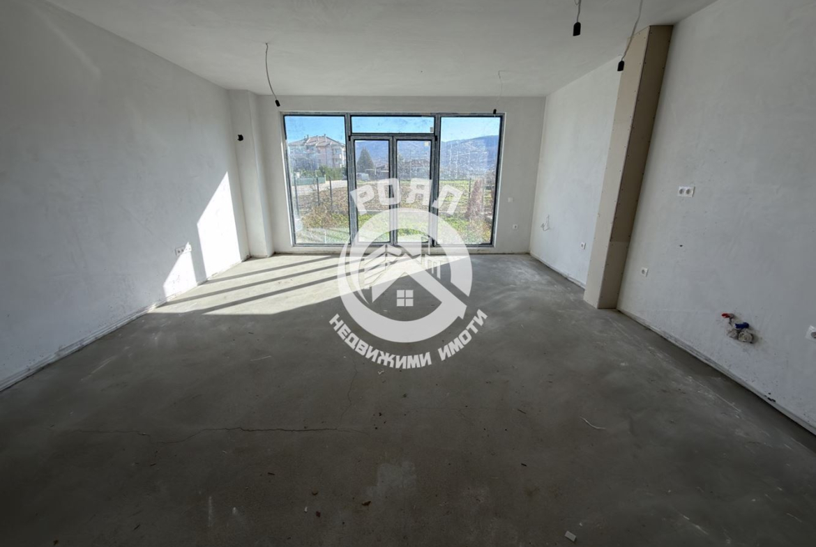 Роял Имоти продава двуетажна къща пред Акт 16 в с. Първенец - 0