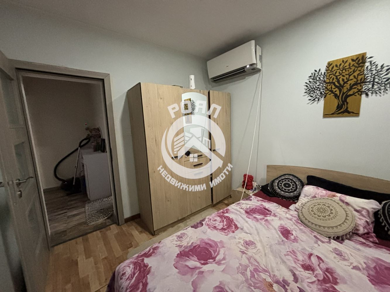 Роял Имоти продава едноетажна къща с двор в гр.Съединение - 0