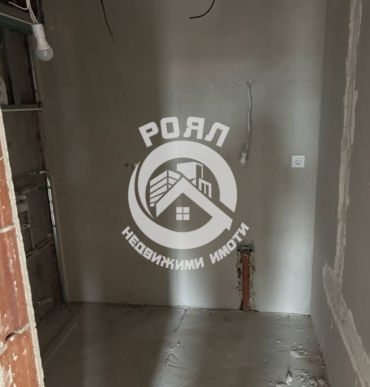 Роял Имоти продава тристаен апартамент в кв.Кършияка - 0