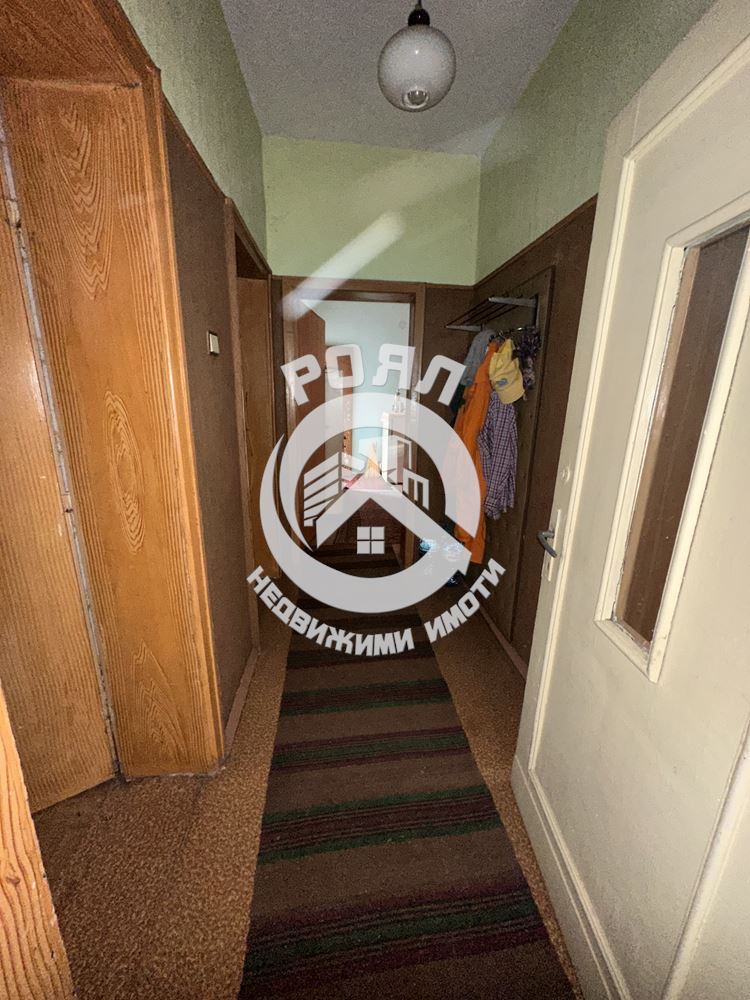 Роял имоти продава самостоятелна къща с двор в Центъра на кв.Прослав ,Пловдив - 0