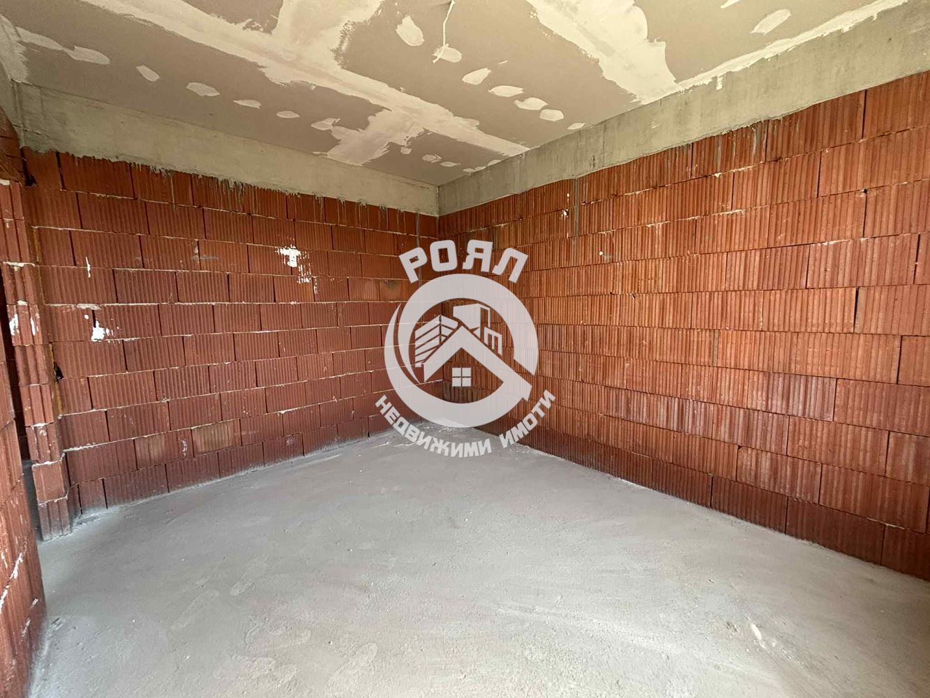 Роял Имоти предлага за продажба едноетажна къща в с. Оризари, област Пловдив - 0