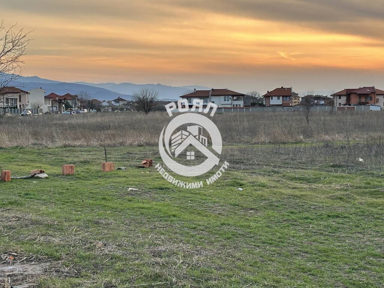 Роял Имоти продава парцел - УПИ, кв.Прослав ,гр.Пловдив - 0