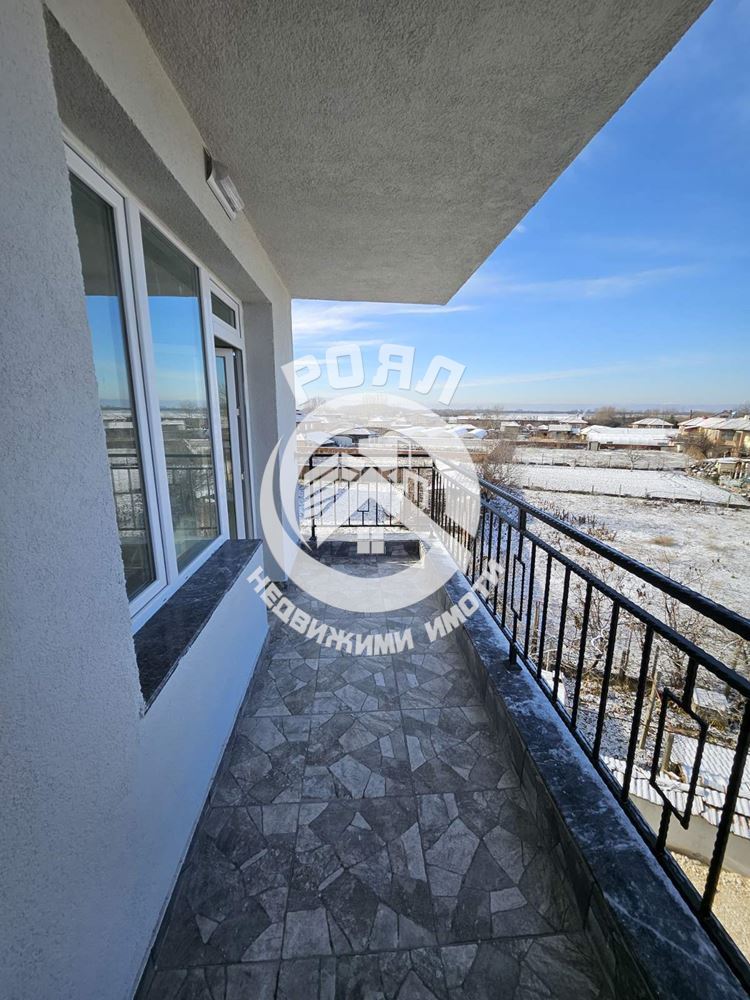 Роял имоти продава тристаен апартамент, с. Стряма - 0