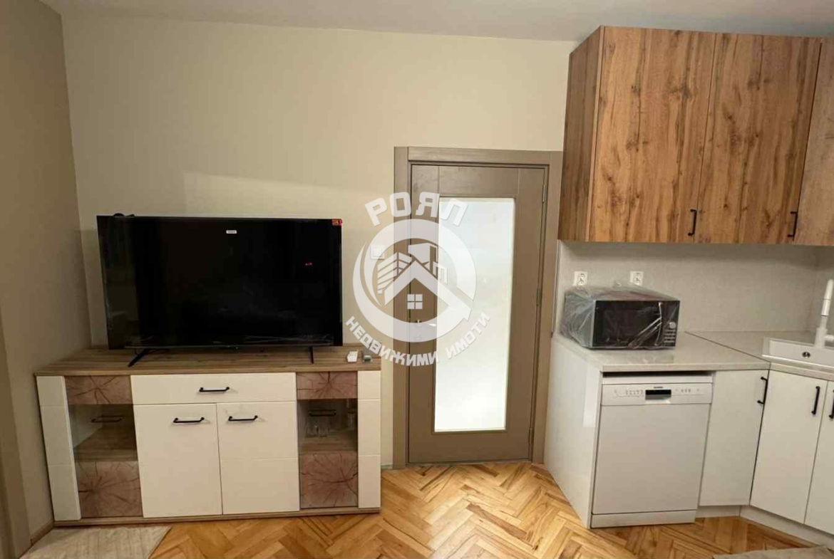 Роял Имоти отдава многостаен апартамент в Христо Смирненски, Пловдив - 0