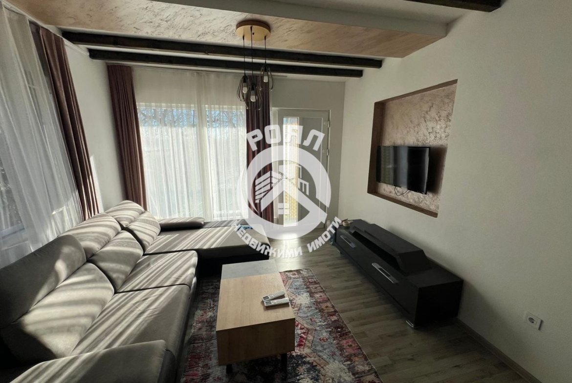 Роял имоти дава под наем къща в с.Браниполе - 0