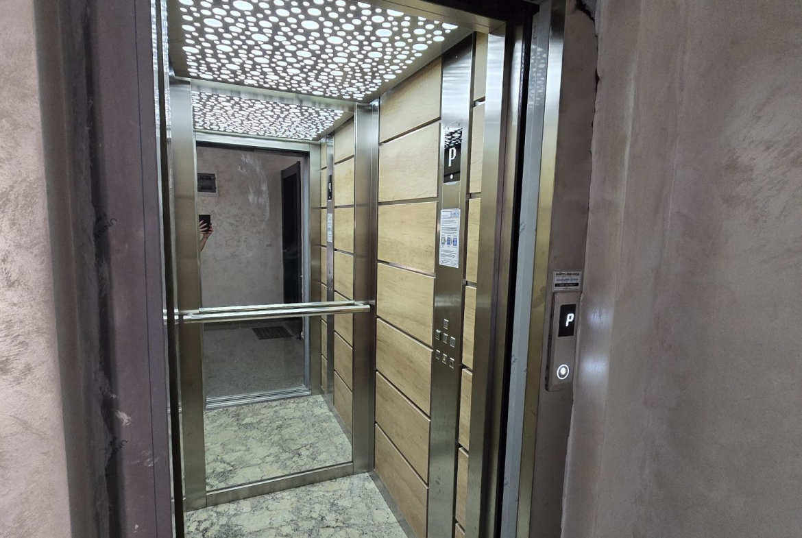 Роял Имоти отдава под наем тристаен апартамент в кв.Беломорски, Пловдив - 0