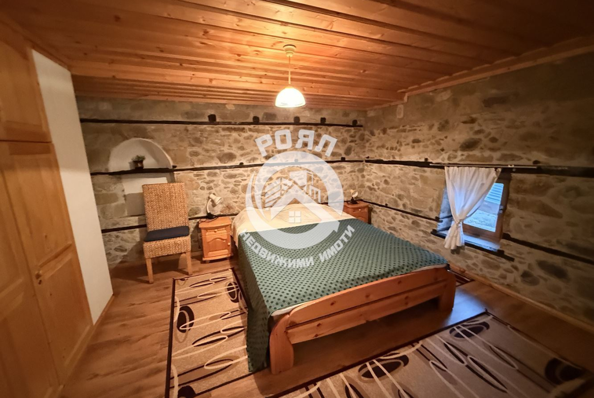 Роял Имоти продава самостоятелна къща за гости в с. Хвойна, област Смолян - 0