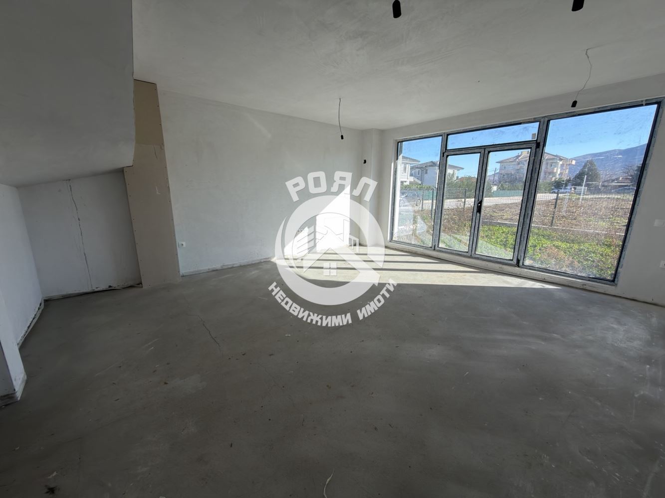 Роял Имоти продава двуетажна къща пред Акт 16 в с. Първенец - 0