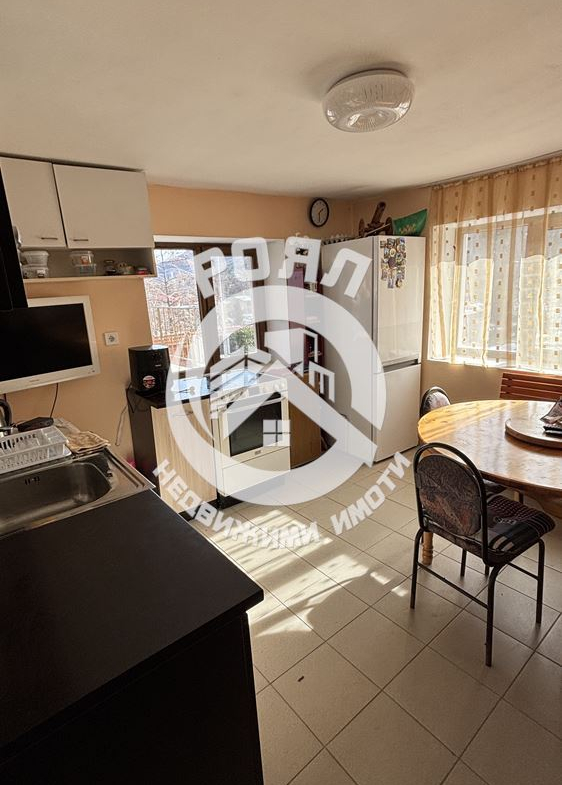 Роял имоти продава двуетажна къща в с.Гълъбово, област Пловдив - 0