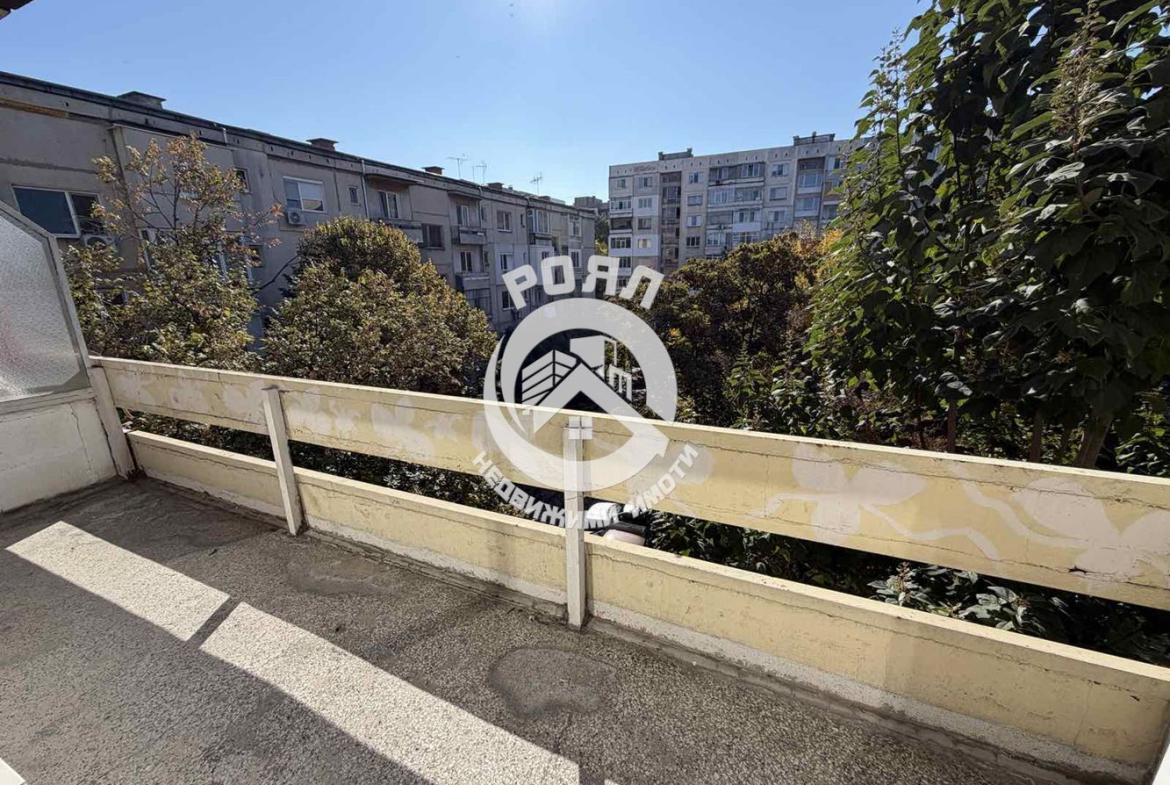 Роял Имоти продава двустаен, панелен апартамент в кв.Кършияка, гр.Пловдив - 0