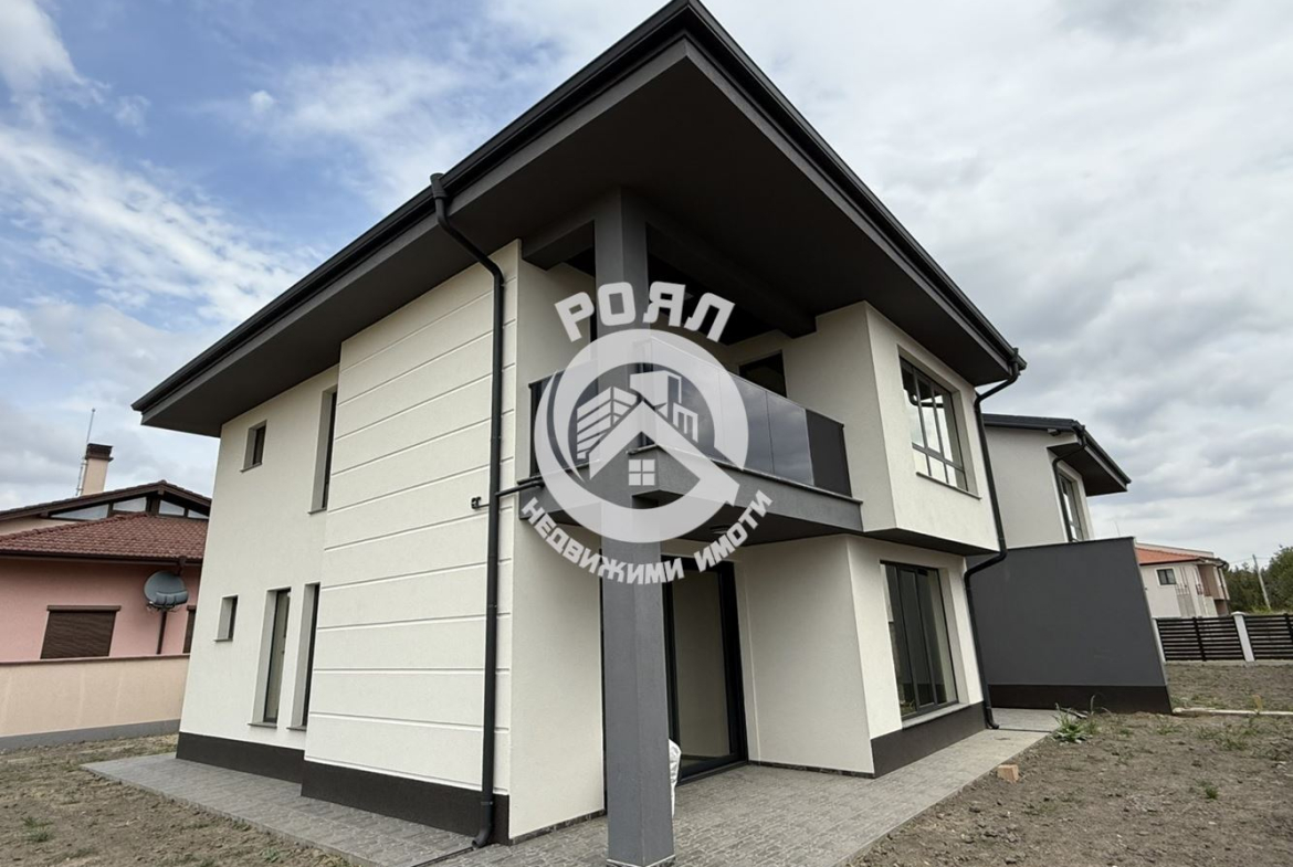 Роял имоти продава къща в кв Беломорски, Пловдив - 0