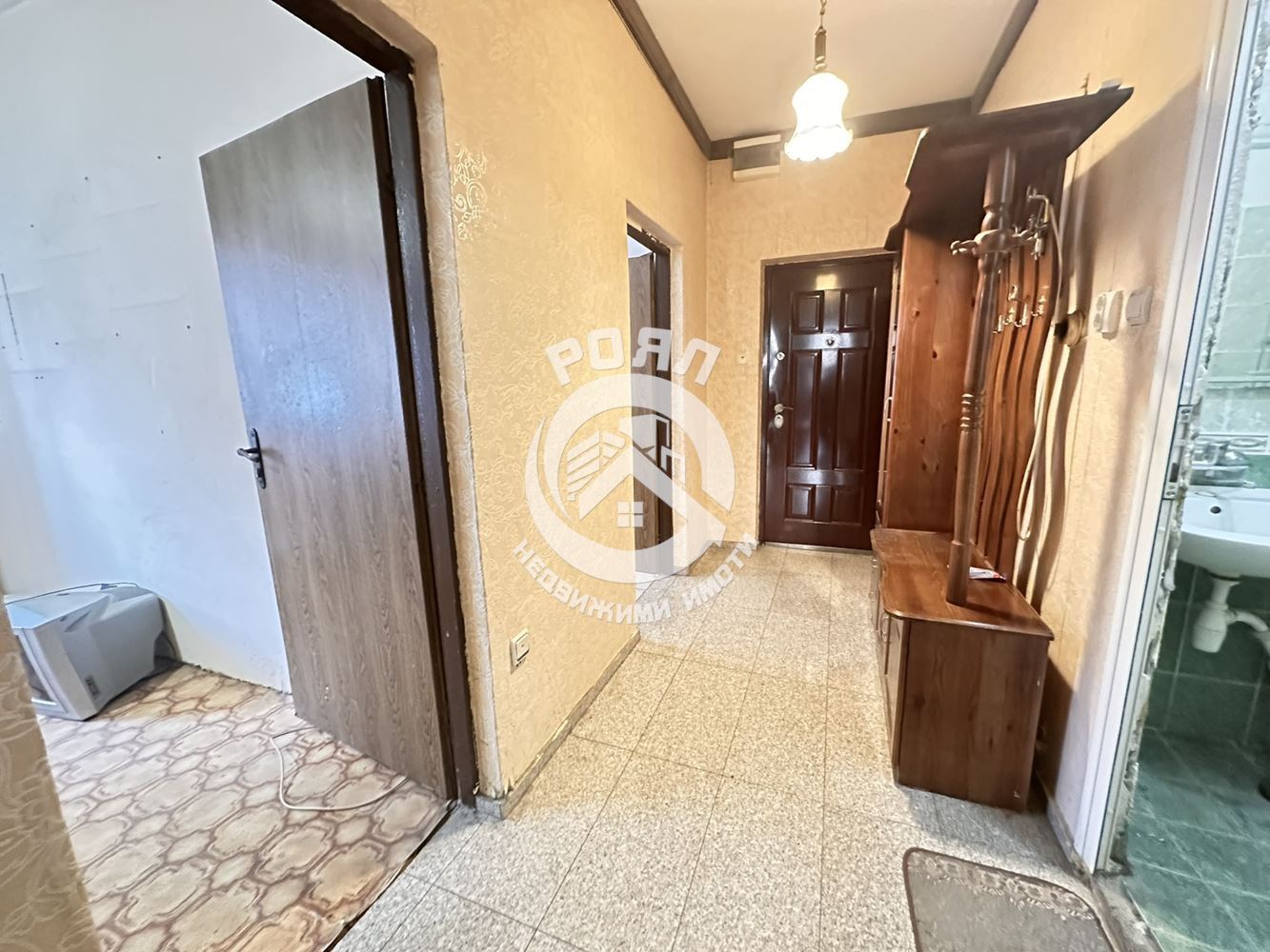 Роял Имоти продава тристаен апартамент, Център, Пловдив - 0