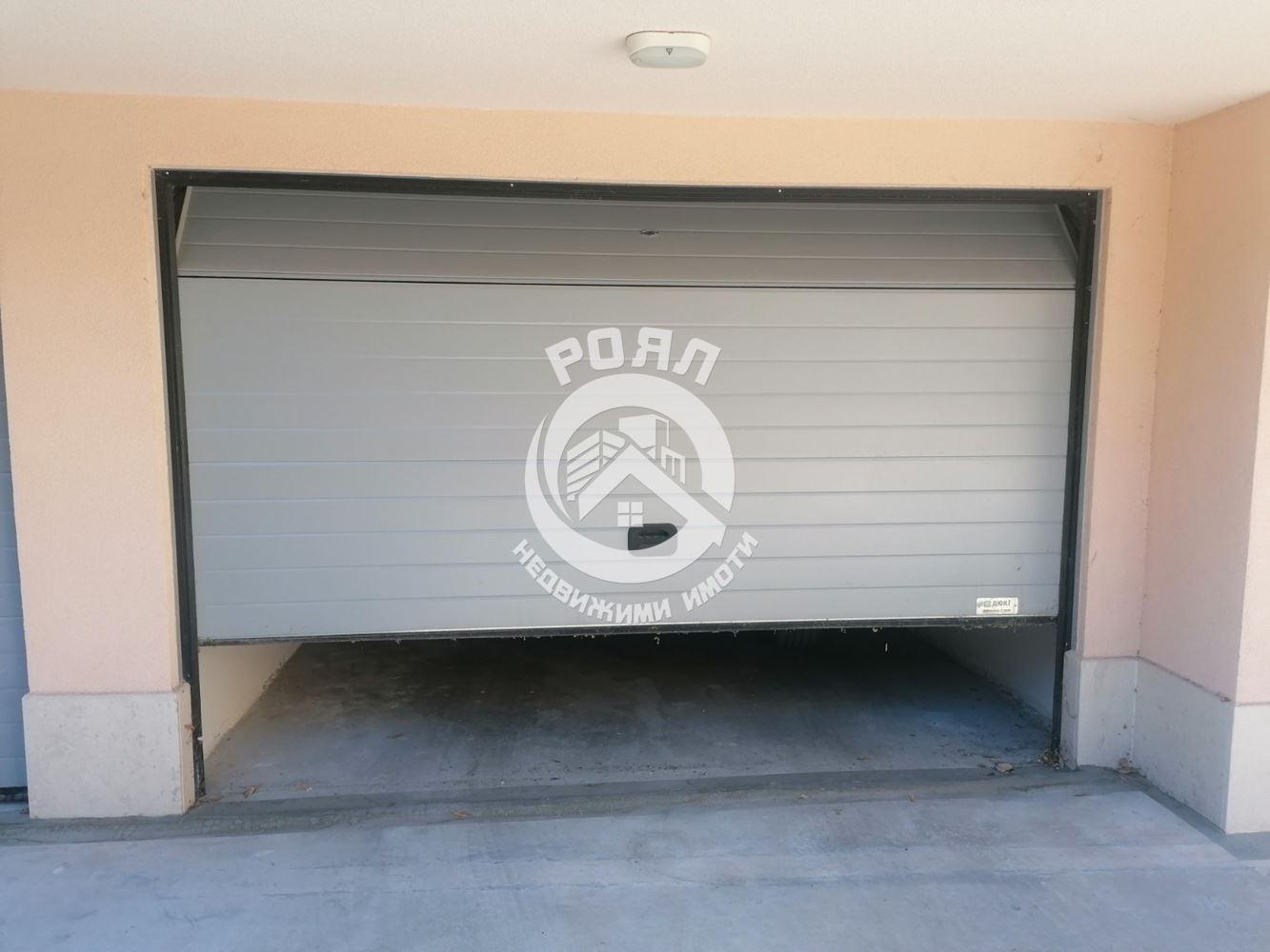 Роял имоти отдава под наем партерен гараж, Център, Пловдив - 0