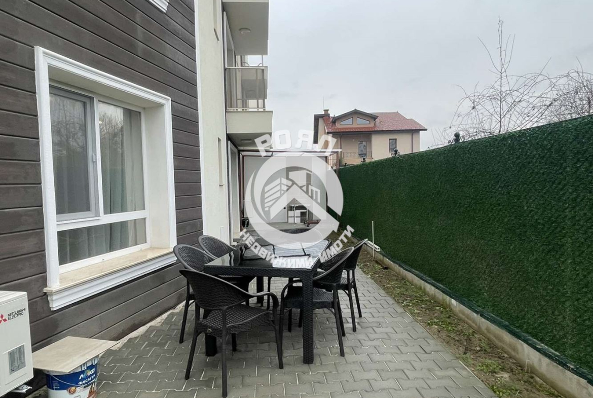 Роял имоти предлага етаж от луксозна сграда под наем,гр Пловдив;кв Остромила - 0