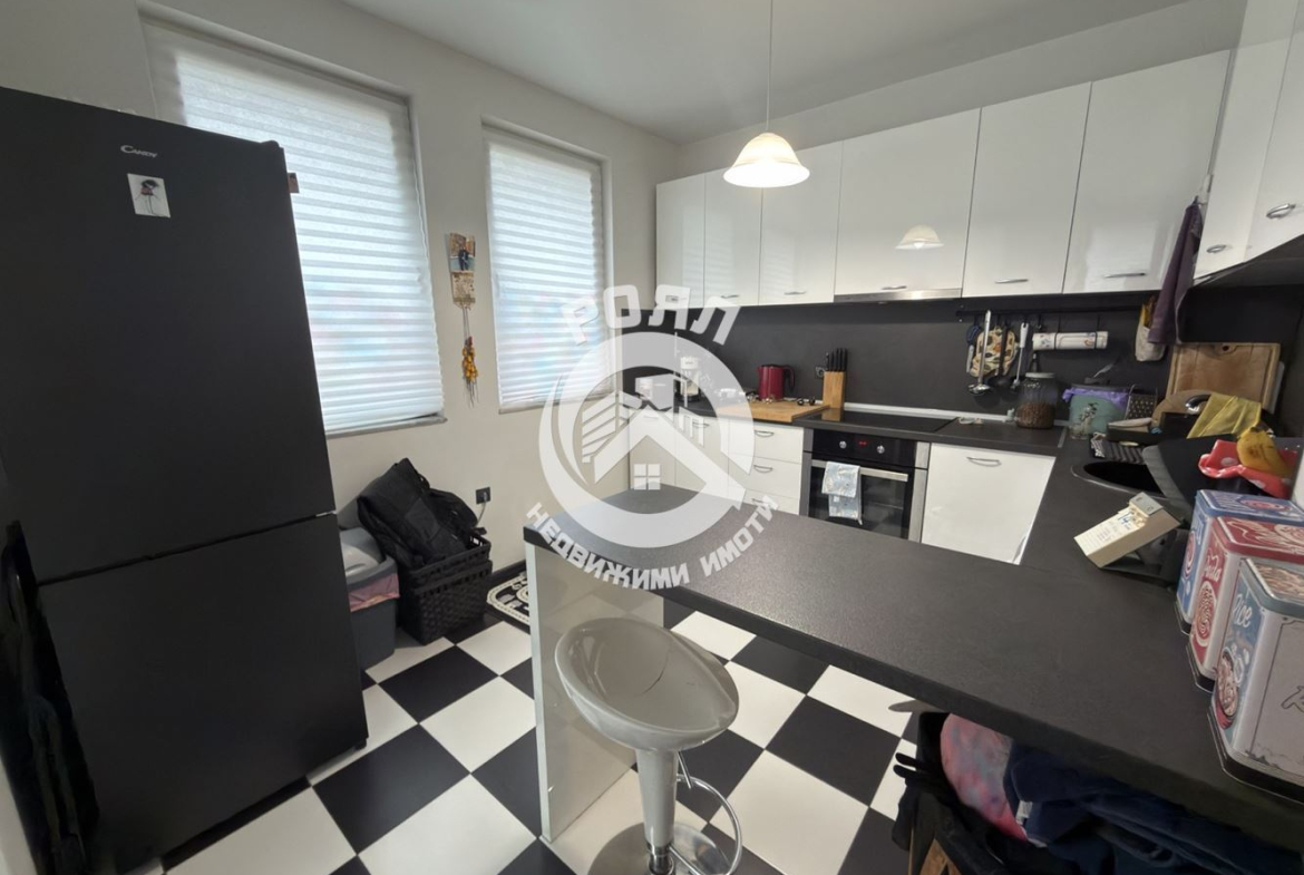 Роял Имоти продава тристаен,обзаведен апартамент в кв.Съдийски,гр.Пловдив - 0