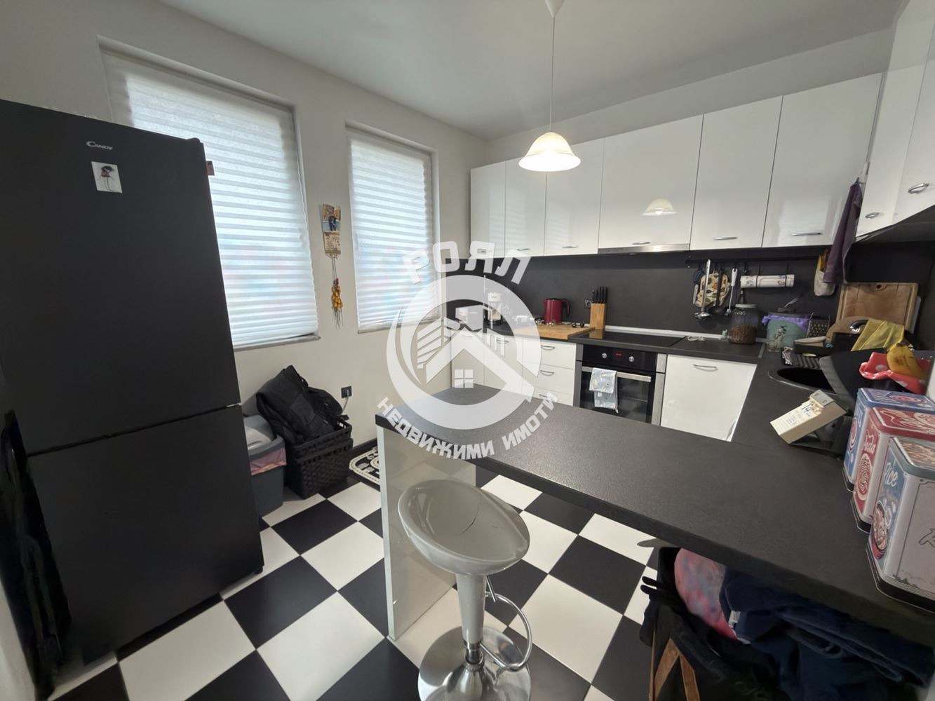 Роял Имоти продава тристаен,обзаведен апартамент в кв.Съдийски,гр.Пловдив - 0