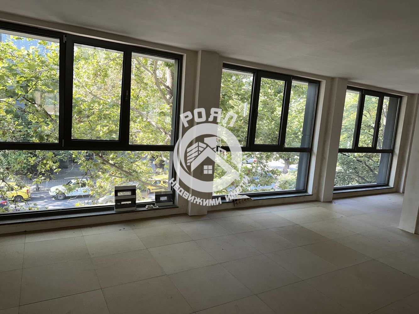 Роял имоти отдава под наем офис в Кючук Париж, Пловдив - 0