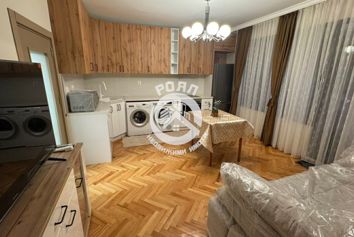 Роял Имоти продава Ексклузивно четиристаен апартамент, Смирненски, Пловдив - 0