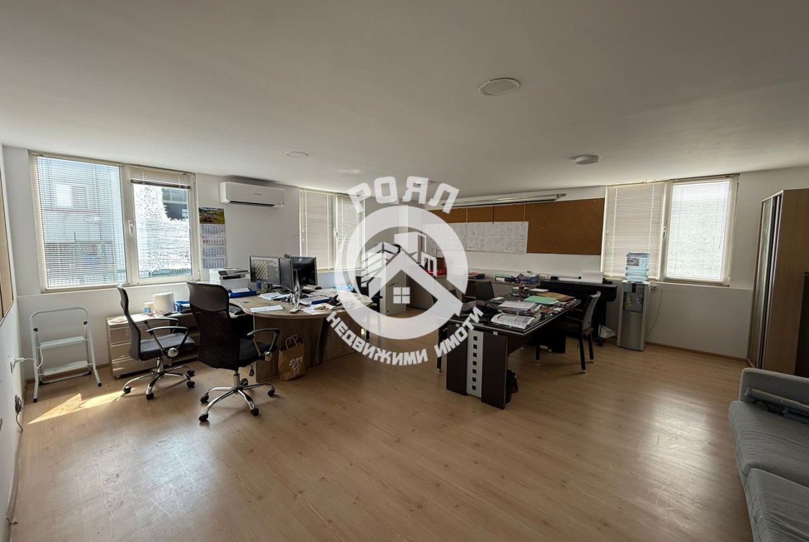 Роял имоти продава Промишлени имоти в гр Куклен - 0