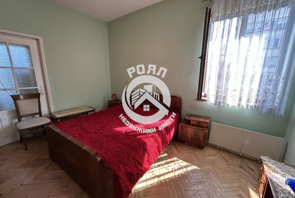 Роял Имоти продава Ексклузивно тристаен апартамент в Центъра на гр.Пловдив - 0