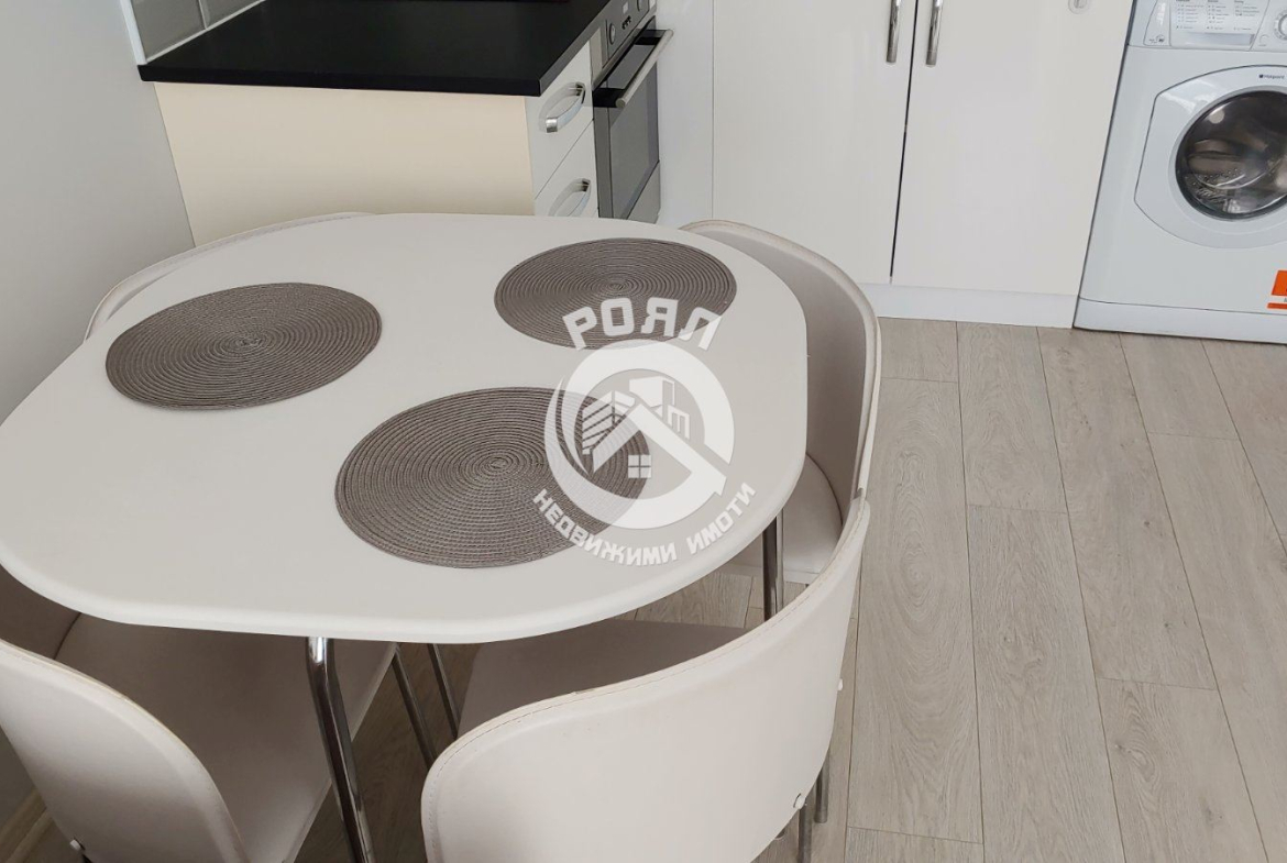 Роял имоти продава двустаен, обзаведен апартамент в кв Южен, Пловдив - 0