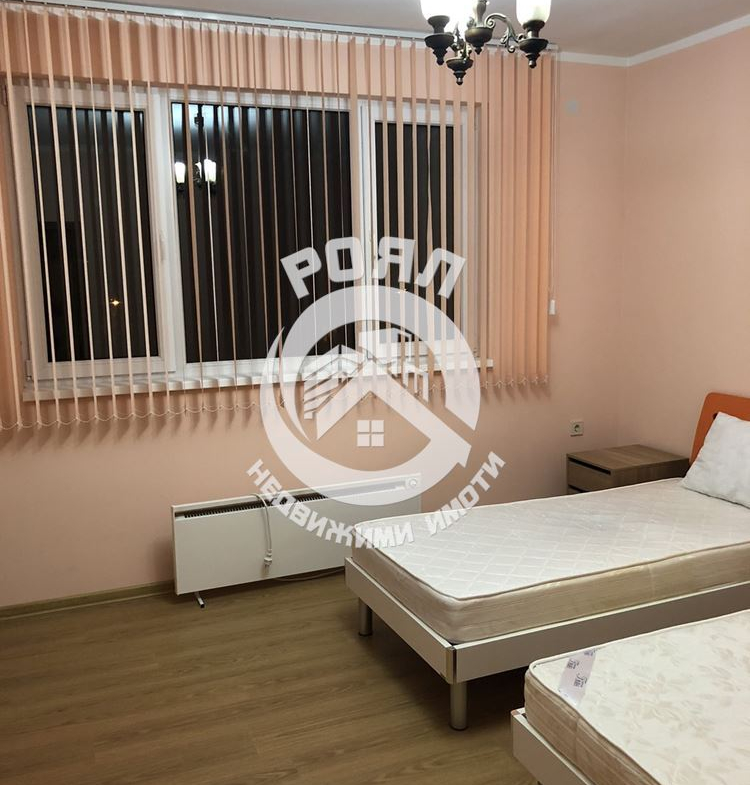 Роял имоти продава тристаен апартамент в гр.Първомай - 0