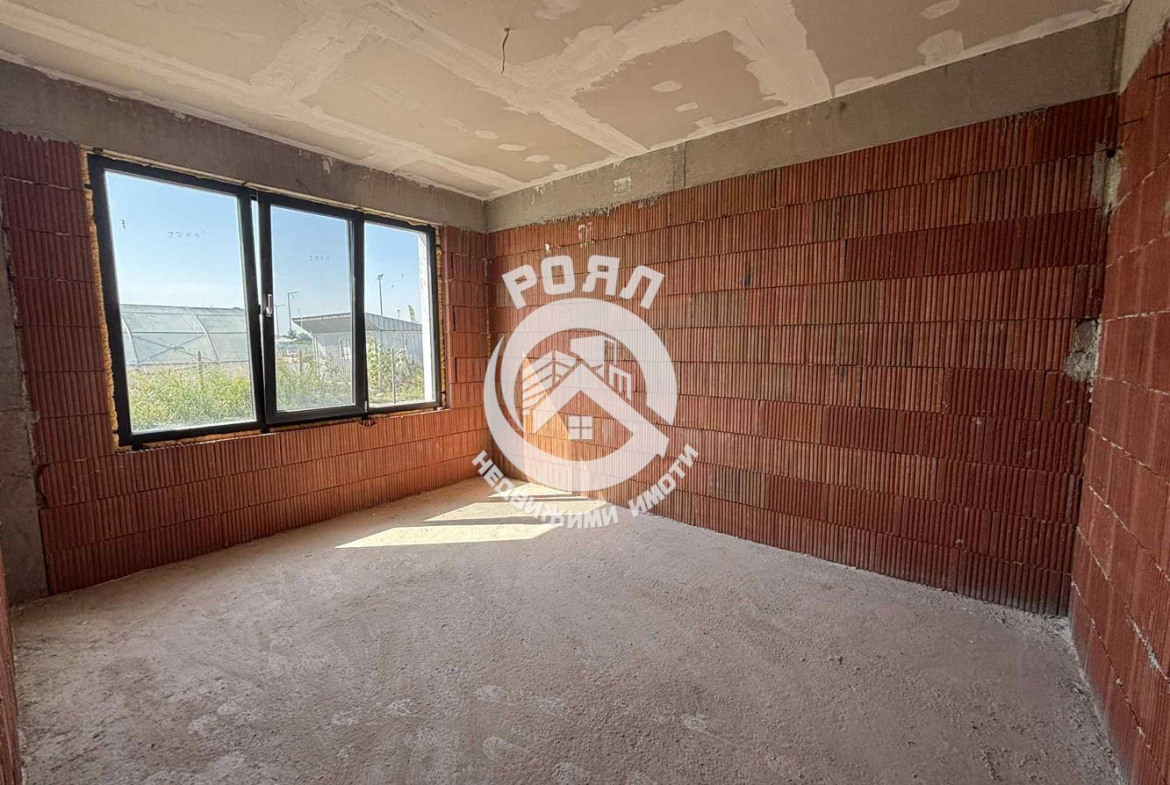 Роял Имоти предлага за продажба едноетажна къща в с. Оризари, област Пловдив - 0