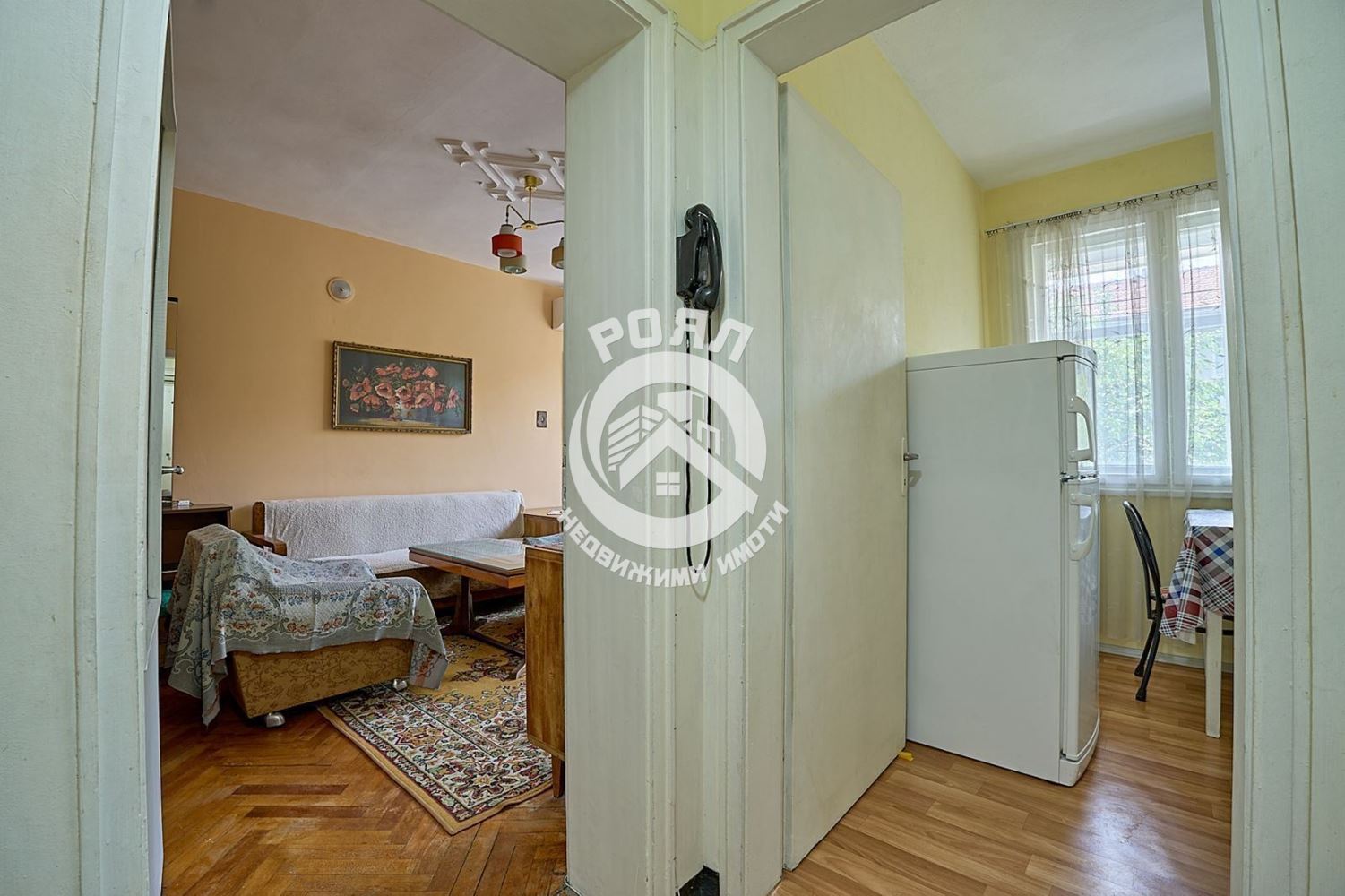 Роял имоти предлага под наем 2-стаен апартамент,Гр.Пловдив,Център - 0