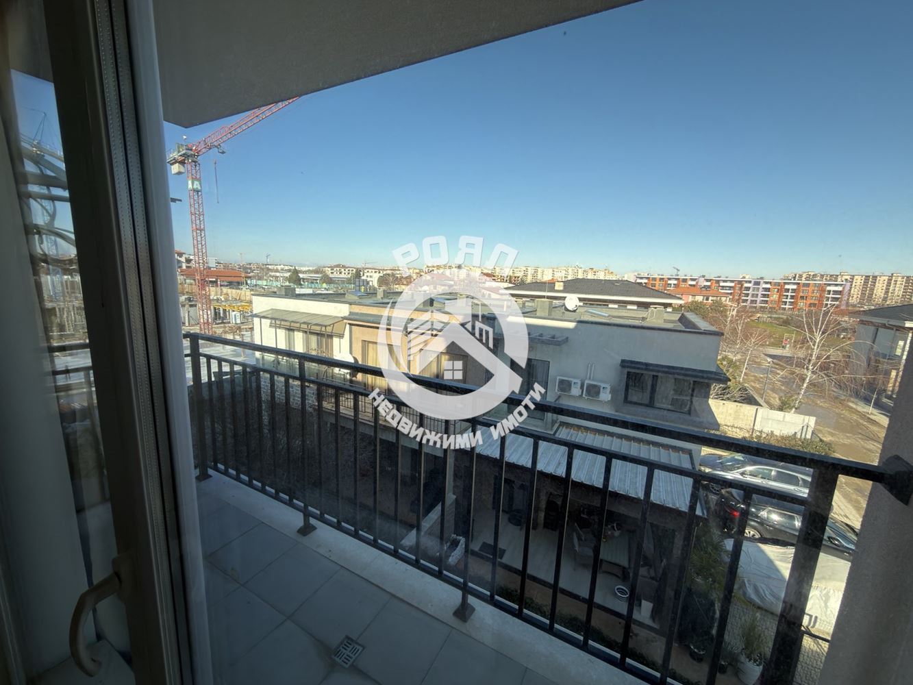 Роял Имоти отдава под наем тристаен апартамент в кв.Беломорски, Пловдив - 0