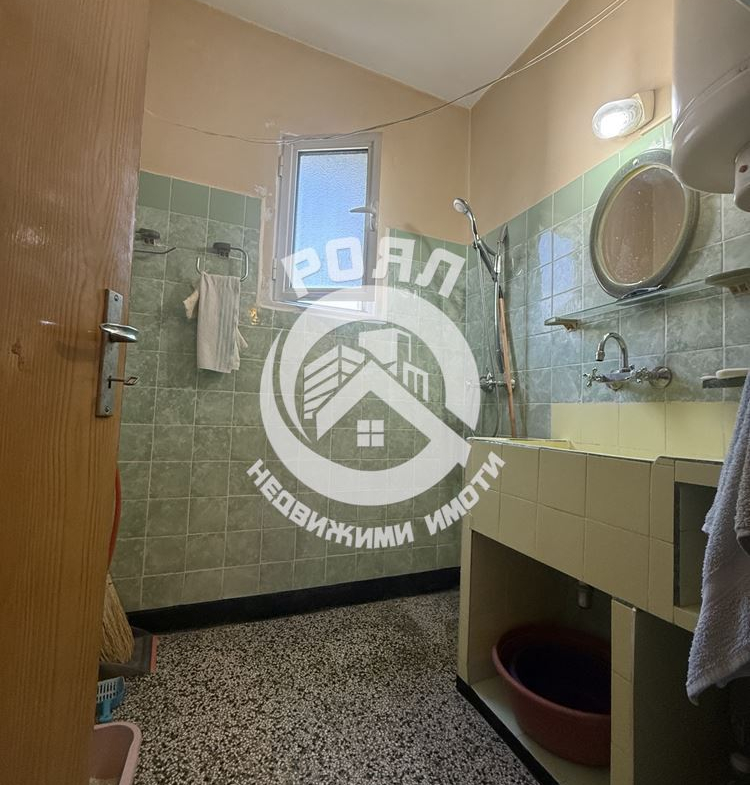 Роял имоти продава тристаен апартамент, Кючук Париж, Пловдив - 0