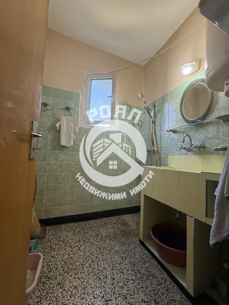 Роял имоти продава тристаен апартамент, Кючук Париж, Пловдив - 0