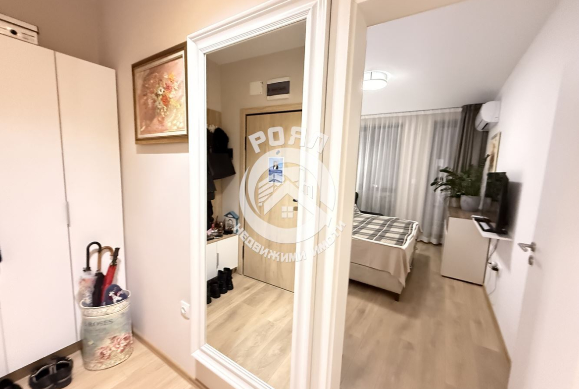 Роял имоти продава обзаведен двустаен апартамент Център, Пловдив - 0