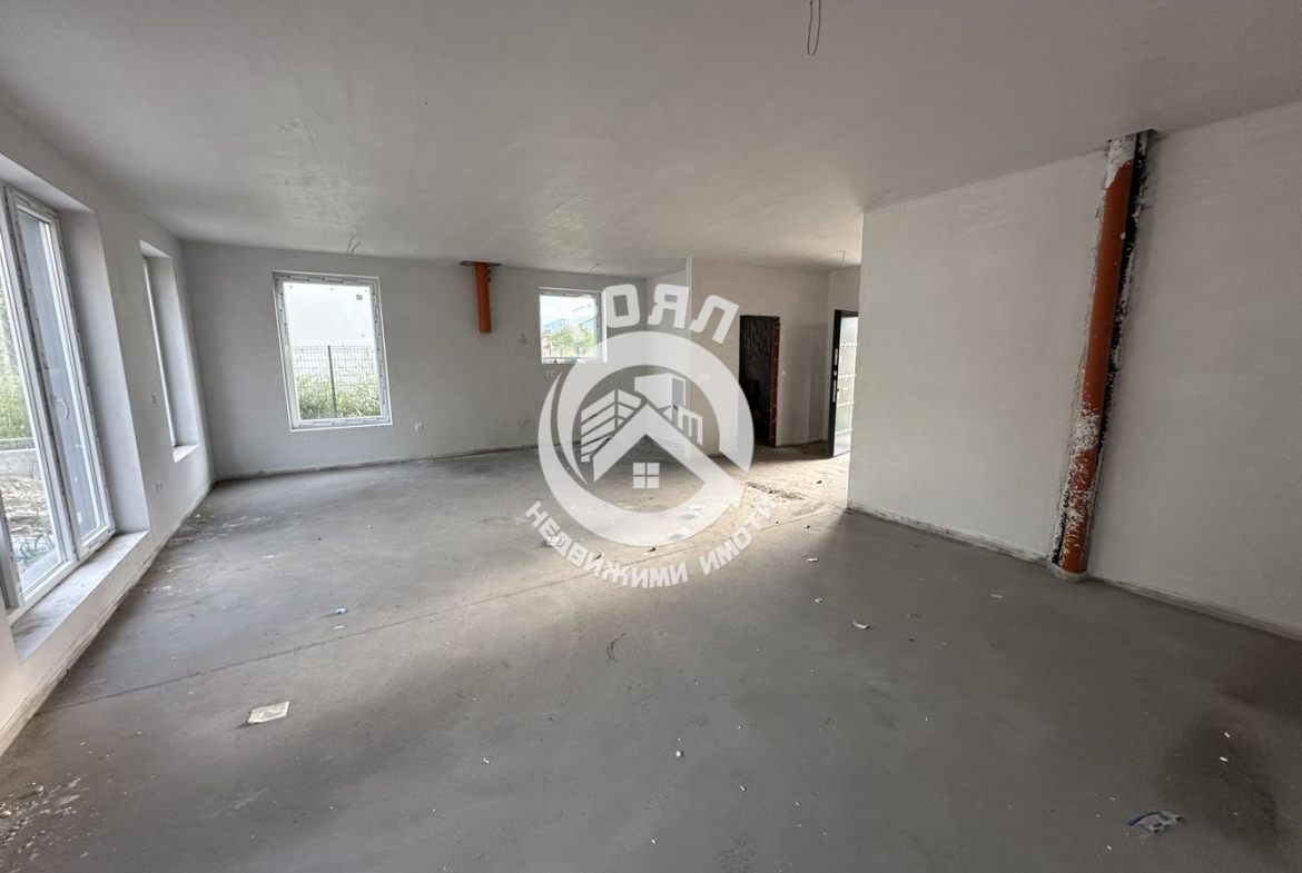 Роял Имоти продава Ексклузивно две двуетажни къщи в гр.Стамболийски - 0