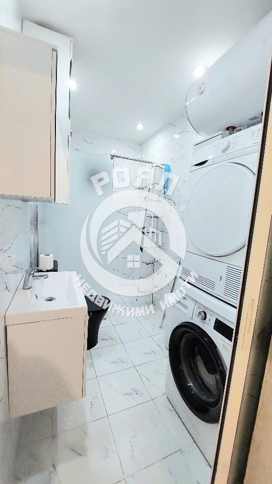 Роял Имоти продава самостоятелна къща в с.Цалапица - 0