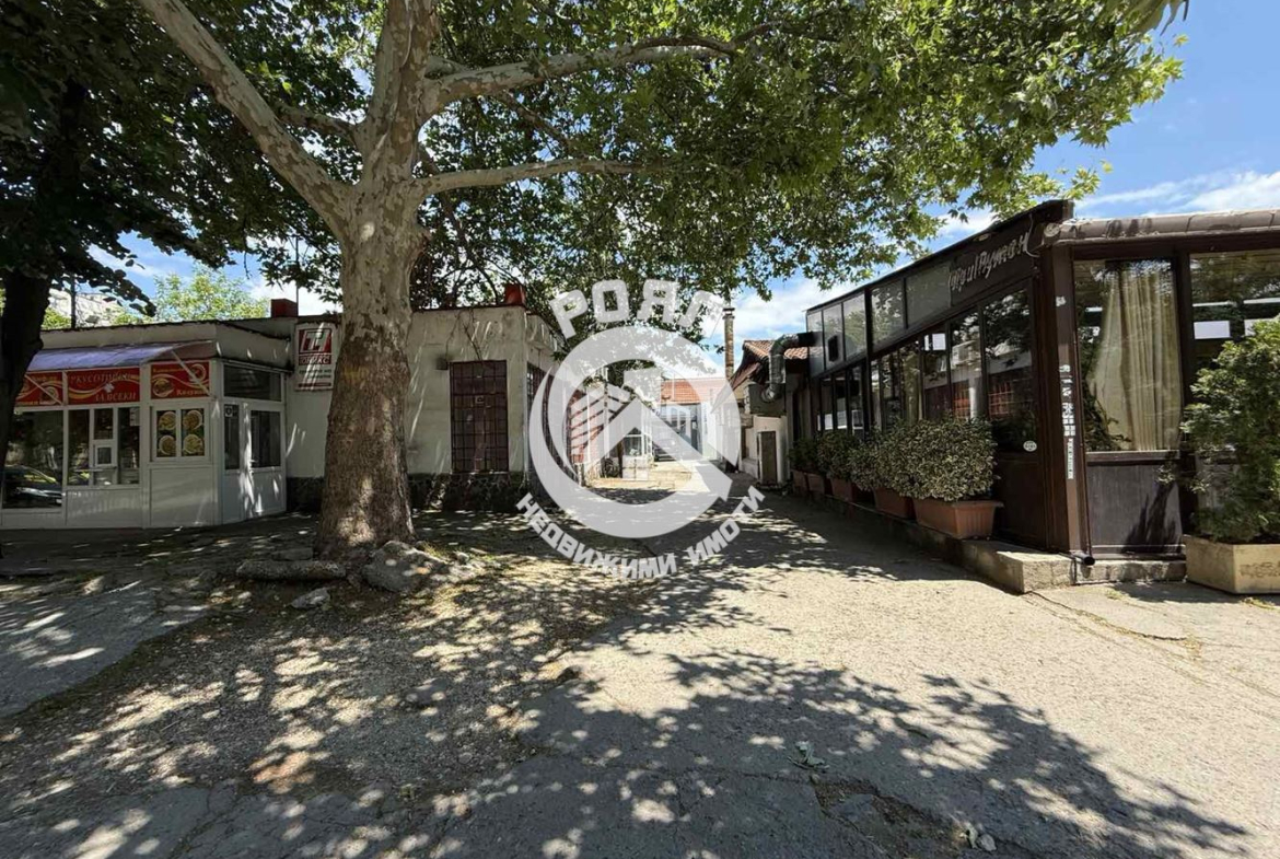 Роял Имоти продава Ексклузивно магазин в жк Тракия,гр.Пловдив - 0