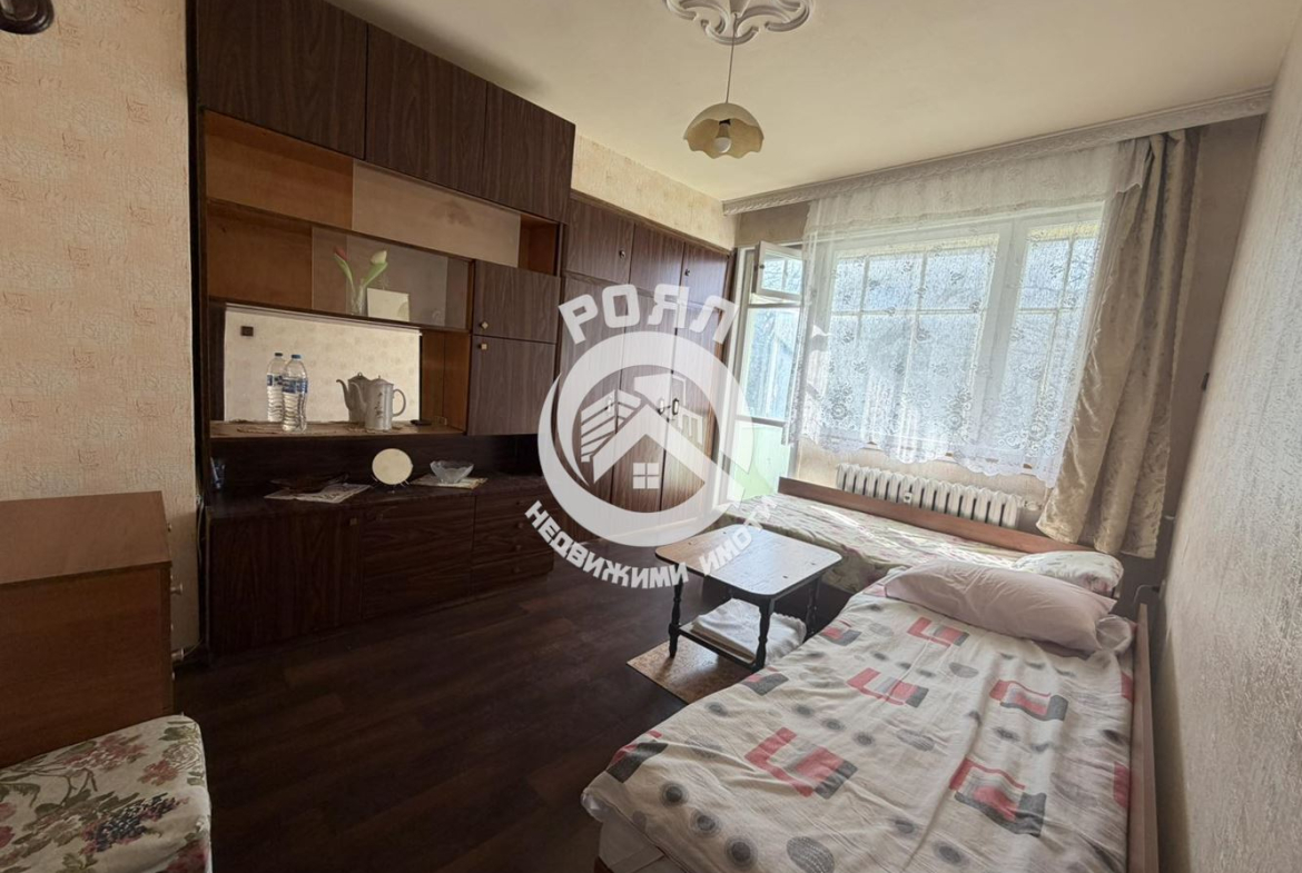 Роял имоти продава двустаен апартамент с три отделни помещеия, Център, Пловдив - 0