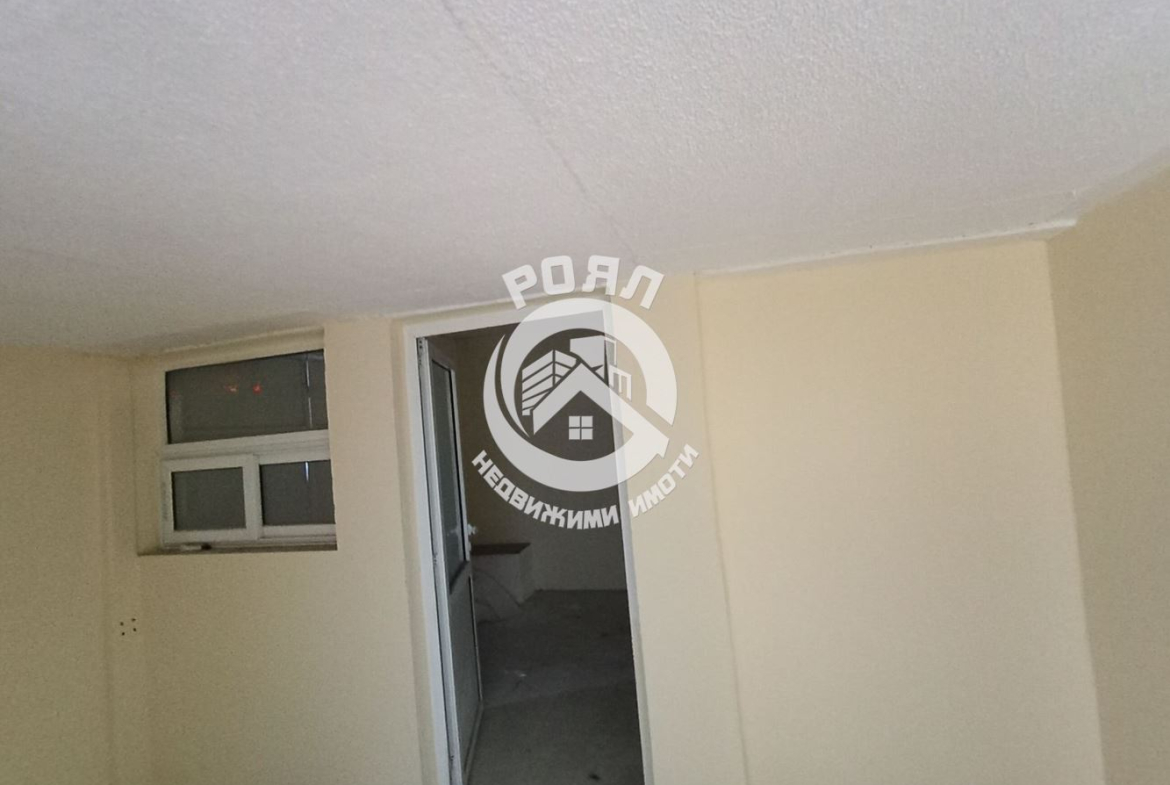 Роял имоти продава промишлено помещение/ склад, кв.Гагарин,Пловдив - 0