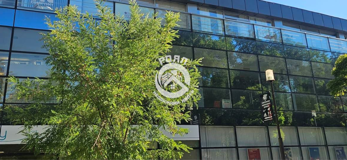 Роял Имоти продава търговски обект в кв.Център - 0