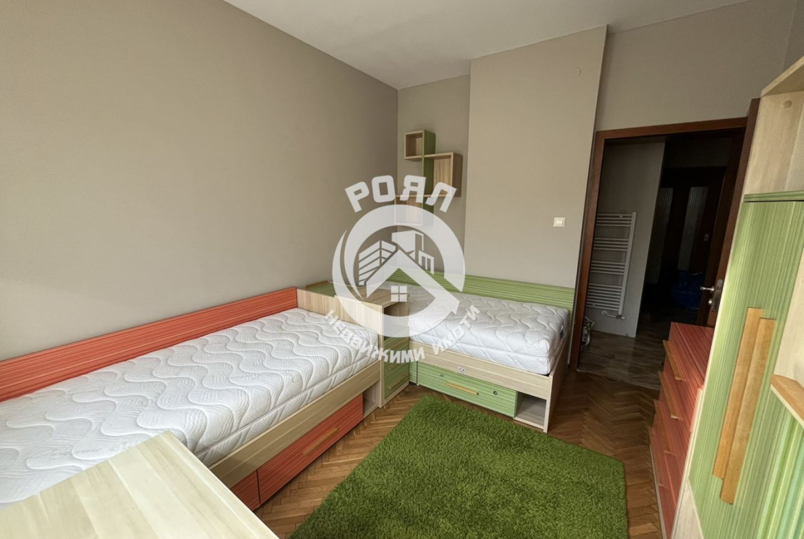 Роял имоти отдава под наем тристаен апартамент, Център, Пловдив - 0