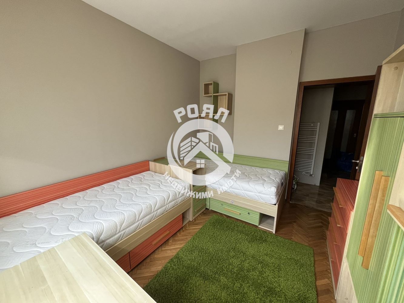 Роял имоти отдава под наем тристаен апартамент, Център, Пловдив - 0