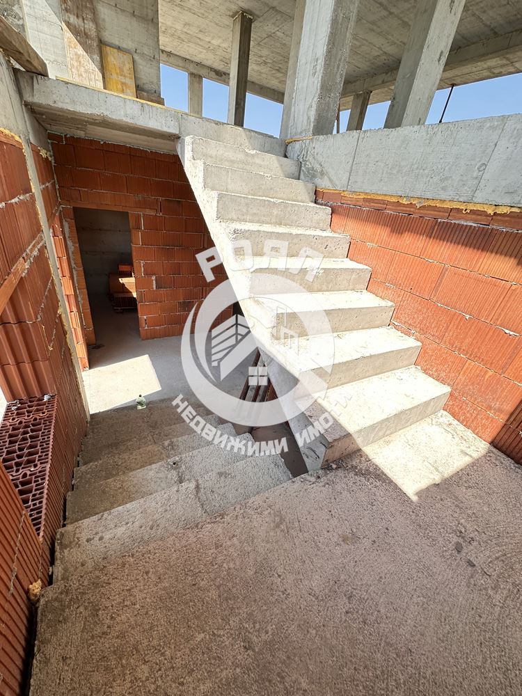 Роял Имоти продава две къщи пред Акт 14 в село Бенковски ,Пловдив - 0