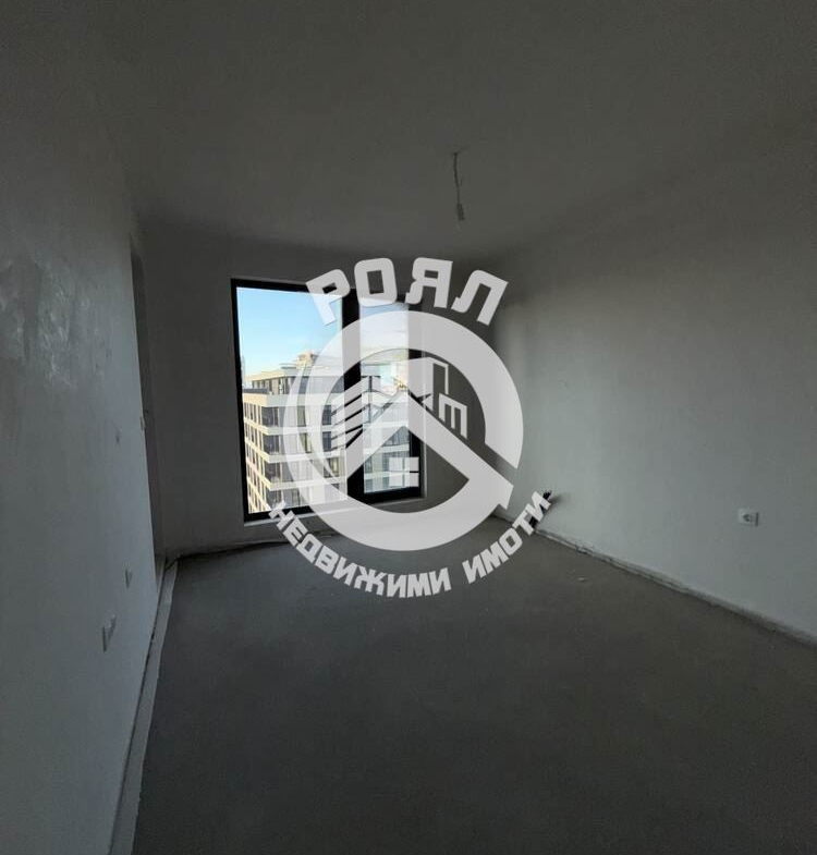 Роял имоти продава двустаен апартамент, Тракия, Пловдив - 0