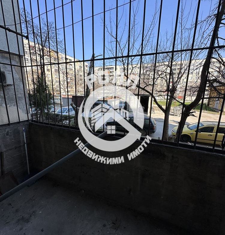 Роял Имоти продава Ексклузивно четиристаен апартамент на ул.Зенит в кв.Изгрев - 0