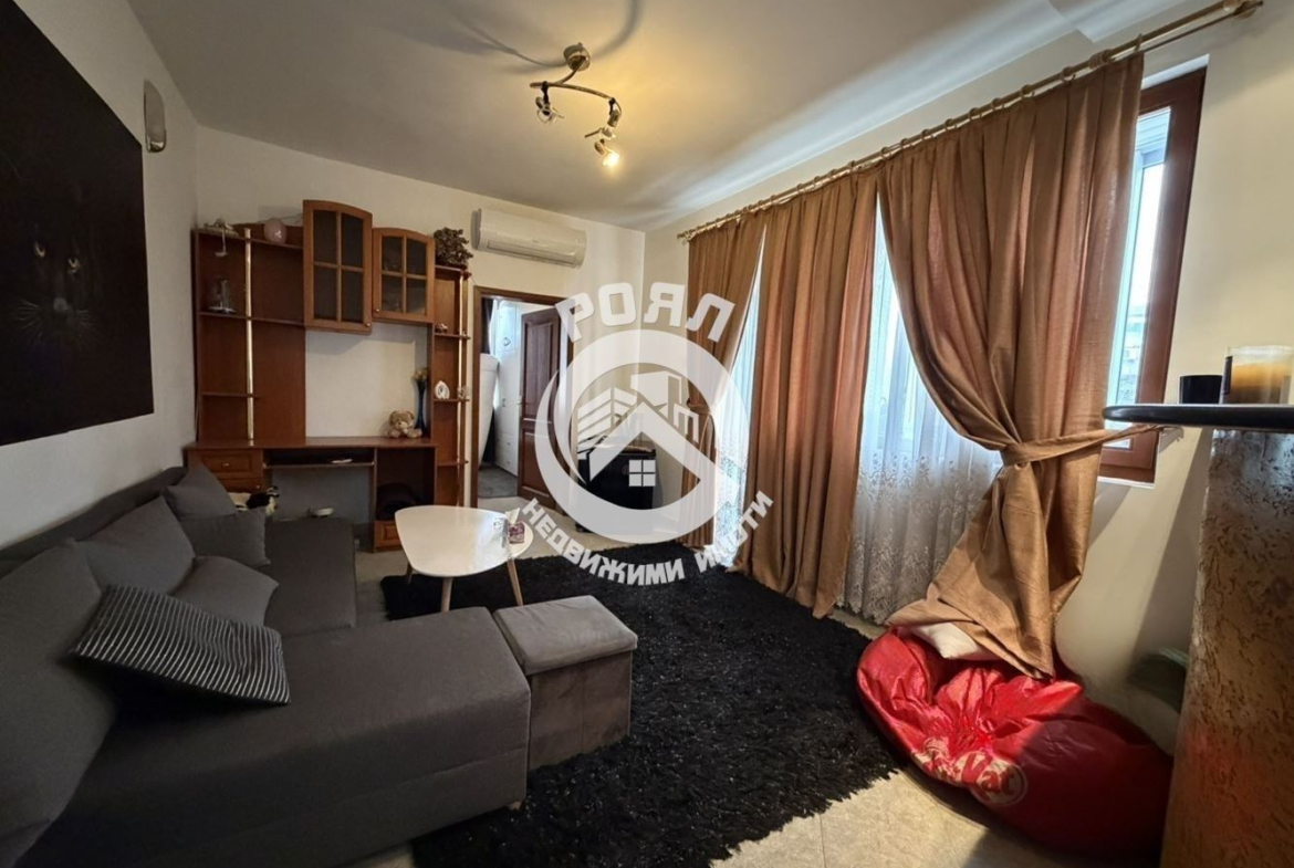 Роял имоти отдава под наем двустаен апартамент в кв. Христо Смирненски, Пловдив - 0